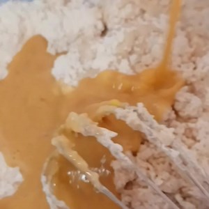 1.4K views · 41 reactions | Using 7 cups of cake flour, 3 eggs, 1 and a half cups of milk, 50g of baking butter, 1 teaspoon of salt, 80g of sugar, and 10g of yeast, here is what I created. A detailed video is provided as requested. | Rhudo Kourtney Malirano | Facebook