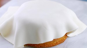 1.8M views · 3.9K reactions | Make your cake a work of art with a...