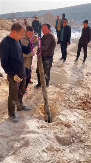 Bothered by complicated battery replacement for CO₂ expansion tube control systems underground? Our wireless charging model supports inductive charging via mine power rails, eliminating the need for disassembly and ensuring uninterrupted operation during long working shifts! #WirelessChargingMining #CO2UninterruptedUse #MinePowerConvenience