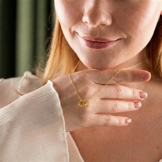 Personalised Interlocking Circle Necklace – Minimalist Name Jewellery, Couple Pendant, Valentines Gift - Etsy