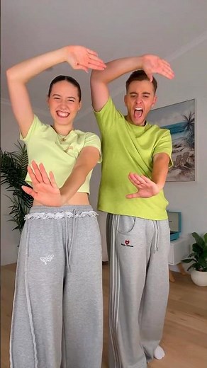 WE FINALLY DID THE SODA POP viral Kpop dance 🤭🔥 | Jasmin and James x Demon Hunters 💚