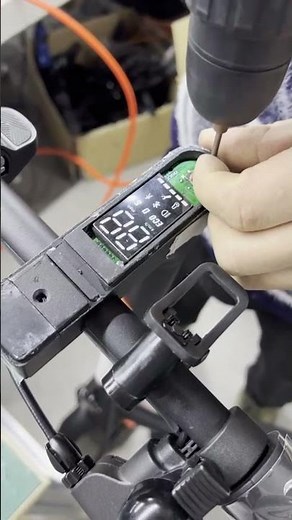 Replace the scooter headlight