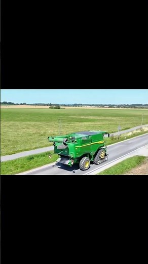 Powerful Combine Harvester at Work | Modern Grain Harvesting in Golden Fields