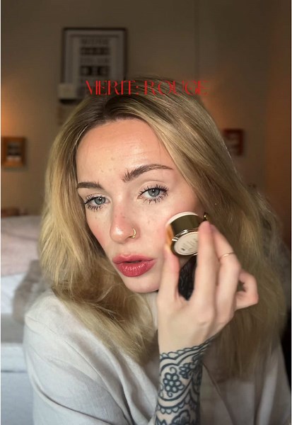 Discover the Secret to Flawless Red Blush Application