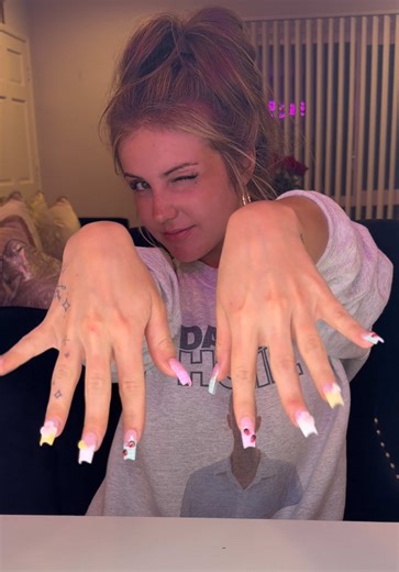 Spring Nail Inspo: Transformation in Piper Rockelle's Chair