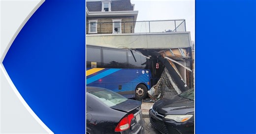 MTA bus slams into Yonkers building