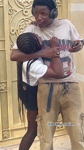 Am trying to kiss her | Bobby-nation