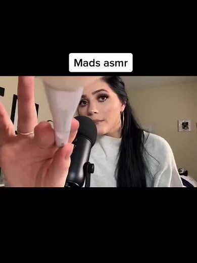 ASMR brushing your face while repeating the word “stipple? #asmr #asmrtingles #asmrstipple #asmrbrushing #madsasmr