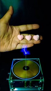 Tesla Coil ⚡+ Heart-shaped candy 🍬❤️ #teslacoil #experiment #highvoltage
