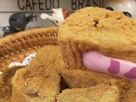 好吃又平价的驴打滚，一家老小都爱吃！糯糯叽叽，甜而不腻！#驴打滚 #零食推荐 #软糯香甜 #抖音美食推荐官