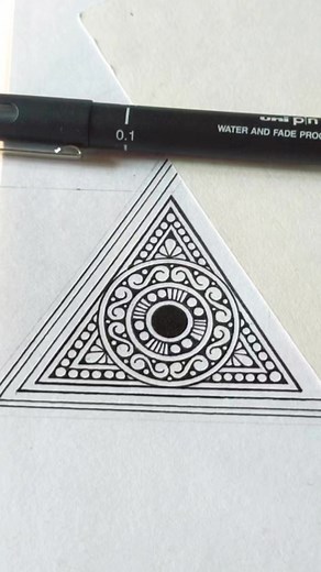 Triangle Mandala 🖤✨ #tutorialreels #mandalaartwork #mandalaartist #mandalaarts #minimalart #mandalalove #mandalaworld #artlover #process #easyway #triangle #mandalatattoo #mandaladesign #art #artist | arthetic.silu