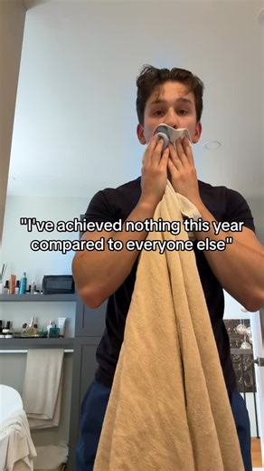 Alexis Ladouceur | Online Fitness Coach on Instagram: "We often compare our progress to others their physique, success, or lifestyle and convince ourselves we’re “behind.” But real growth isn’t always visible. If you’ve learned to manage your emotions, started eating healthier, built better habits, or simply kept going on hard days that’s progress. Healing, discipline, and self-improvement rarely look glamorous, but they’re what create long-term success. The truth is, becoming your best self tak