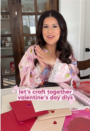 Craft time! 💕 #craft #diy #crafttok #valentinesday #crafting