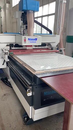 5.7K views · 32 reactions | CNC cutting machine, aluminum honeycomb panelCNC cutting machine, aluminum honeycomb board cutting, can also cut wood.Numerical control cutting machine, aluminum honeycomb board cutting, can also cut wood.CNC cutting machine, aluminum honeycomb board cutting, can also cut wood, the effect is particularly good.###Woodworkingmachinery#Inlinemachiningcenter#Numericalcontrolequipment#CNCcuttingmachine | Guangdong Shunde Mingdiao Electromechanical Co., Ltd | Facebook