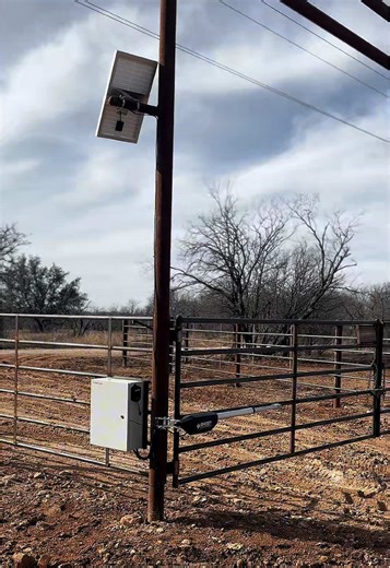 Tired of getting out to open the gate—especially in bad weather? Bad Lands Construction installs and repairs any and all automatic gate openers. Reliable. Clean install. Easy to use. Comment “GATE” and we’ll message you a few quick questions to get you a quote. #GateOpener #AutomaticGate #RanchLife #TexasRanch #BadLandsConstruction