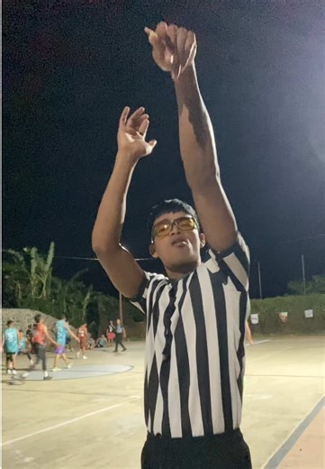 Funny Referee Moments: Dunking Edition