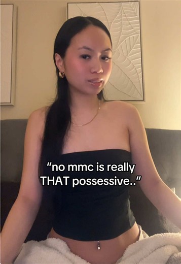the MOST unhinged, possessive mmc i’ve ever met 😛😩 #booktokfyp #booktropes #darkromance #malachivize #littlestranger