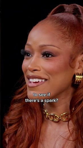 Keke Palmer and Sean Evans (finally) kiss 😍✨