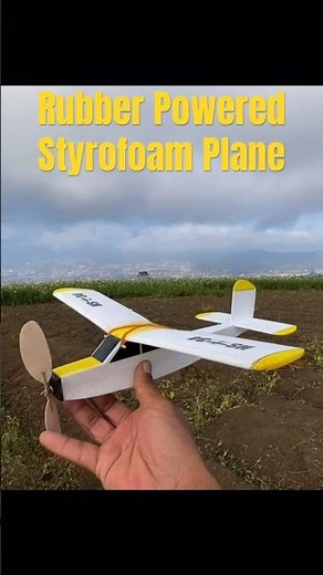 Styrofoam plane rubber powered #foamplane #fly #freeflight