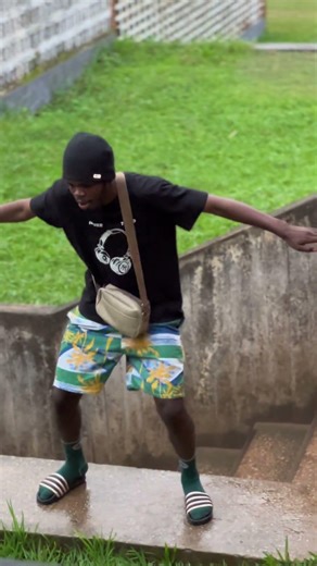 New dance trends tiktok #dance #amapianodancechallenge #amapiano #trending #amapianodance #dancer