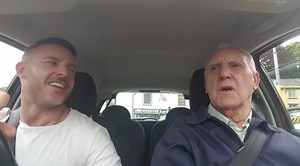 Remember This Old Man With Alzheimer's Singing Karaoke? He Just Landed A Record Deal