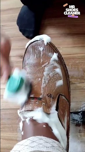 This Shoe Cleaning Trick Changes Everything ✨👟 #luca #beforeandafter #shoeshine #satisfying