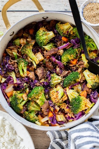 6K views · 171 reactions | Vegan Steak Stir-Fry #stryfry #vegansteak #onepotrecipes #familydinner | This Savory Vegan | Facebook