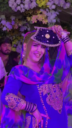 Gote Diyan Pakiyan Dholna - Mujra Dance Performance