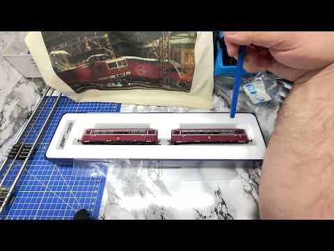 Unboxing H0 Roco Schienenbus mit Sound 52635. Teil 1