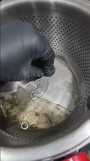 6.0 & 6.4 powerstroke valve cover grommet removal - the easy way.