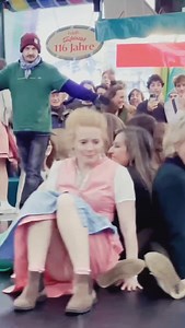 80K views · 873 reactions | Ride the Devil's Wheel: Oktoberfest's Century-Old Thrill Ride #RideDevilsWheel #OktoberfestHistory #TeufelsradTradition #BavariaFun #FestivalAdventures | Devils Wheel Oktoberfest | Facebook