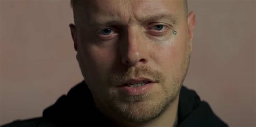 Sam Carter de Architects parle de l'évolution sonore du groupe : "Je pense que Tom serait fier"