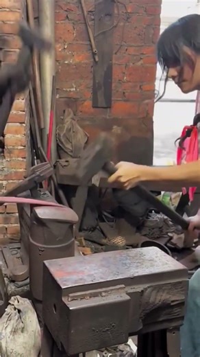 ⚒️ Hammer vs Heated Steel | Pure Forging Power