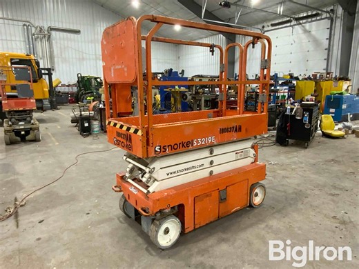 2016 Snorkel S3219E ANSI Self-Propelled Electric Scissor Lift | Construction