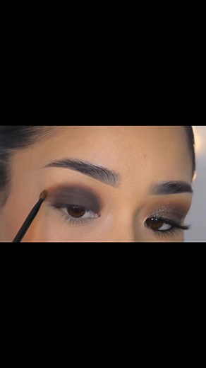 Tutorial makeup #makeup #makeuptutorials #tutorialmaquiagem #maquiagem #maquiagemfacil #maquiagemsimples #olhardediva01 @olhar de diva