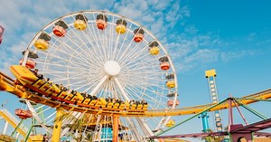 8 Ways theme parks can use digital signage   3 Examples