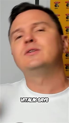 Quantum computing: a real risk NOW. Vitalik predicts a 20% chance it could break Bitcoin by 2030. Don't assume it's decades away! #QuantumComputing #Bitcoin #Crypto #Vitalik #Technology