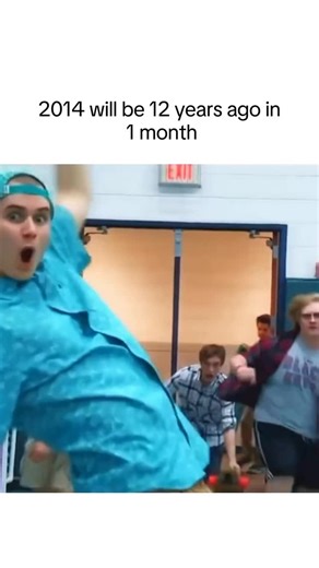 Nostalgic for 2000s on Instagram: "2014 was the last year the internet still felt like a secret clubhouse. you’d wake up to pharrell’s “happy” on every radio, iggy azalea somehow owned the summer with “fancy,” and everyone on tumblr was reblogging pastel edits of american apparel ads like it was high art. we were deep in the selfie olympics, taking mirror pics with our iphones 5s in forever 21 dressing rooms, captioning everything “on fleek” even if we didn’t know what it meant. vine was still a