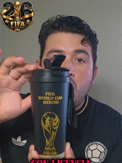 Termo Mundial 2026 con licencia FIFA: ideal para bebidas frías y calientes