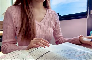 Study with me｜☁️窗边沉浸式学习70min｜✍️翻书写字声白噪音｜自律 动力向伴学｜🙇🏻‍♀️北京大三女生study account