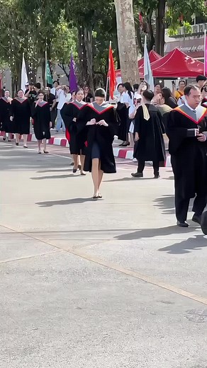 Orm Kornnaphat's Spectacular Graduation Model Walk