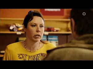 Beate Constanze Pitronik als Spielwaren-Verkäuferin in Sedwitz