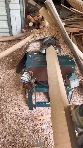 Woodworking Machine in Action: Precision Cutting Demonstration