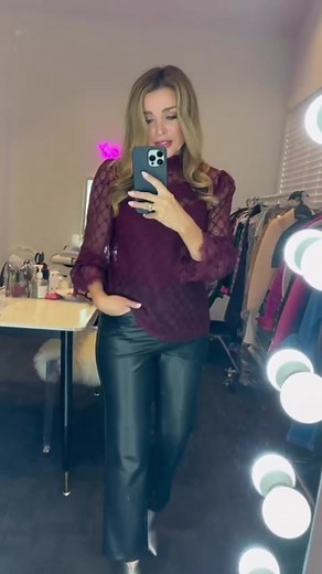 Dannii Minogue wearing leather trousers #danniiminogue #leather #leathertrousers #leatherpants #leathertrousersoutfit #leathertrouserstyle #leathertrouseroutfits #leathertrouserlooks #leathertrouseroutfit #leathertrouserfashion #leatherpantsoutfit #leatherpantsoutfits #leatherpantstok #leathertok #leathertiktok
