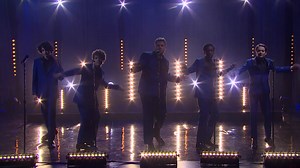 10K views · 190 reactions | James Corden en de cast van Stranger Things vormen The Upside Down. Vanavond om 20:10 bij The Late Late Show with James Corden. | Comedy Central Nederland | Facebook