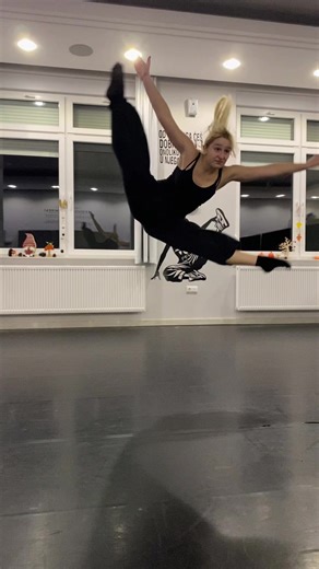 Yeah😉 #foryoupage #dancers #trending #usher #yeah