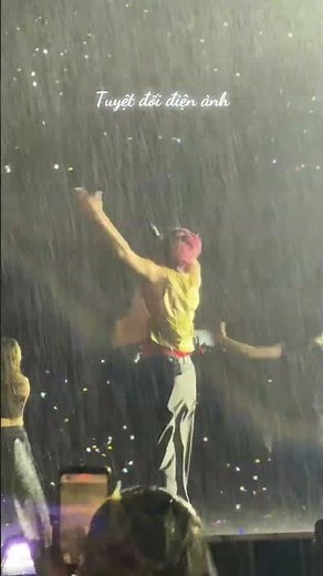 CROOKED | G DRAGON IN VIETNAM #gdragon #bigbang #concert #crooked