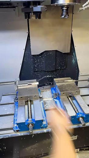 Milling some flow necks today… Get a FREE rendering of your custom putter! Message us below. | T Squared Putters