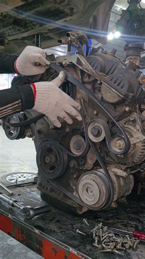 Hyundai Azera Engine pin belt mark