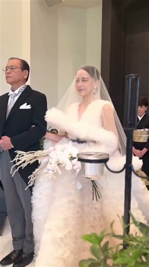 美しすぎませんか...？🕊️花嫁さまの入場シーンをまとめました✨thanks @1129sym さま @keichan_thv さま .@s.eridress さま#プラコレ #感動 #結婚式